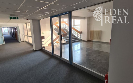 Kancelárie v zrekonštruovanej budove - rôzne výmery