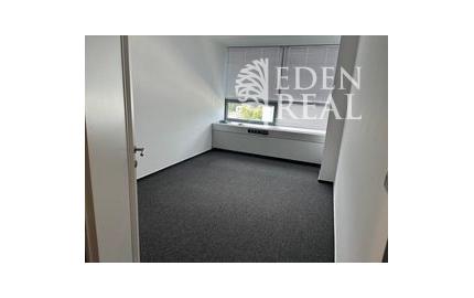 Malá kancelária v modernom objekte na Patrónke, 15,7 m2, 5. posch.