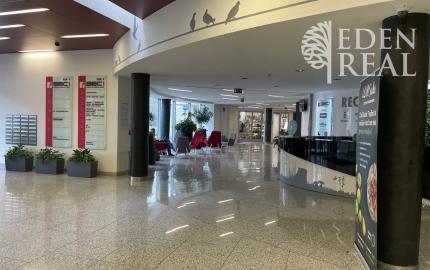 *Menšia kancelária na Flexifloor, BBC 1 na Plynárenskej ul.