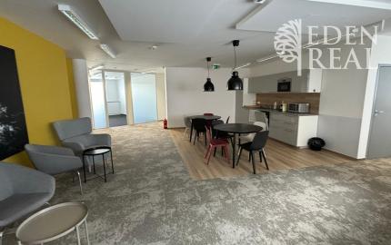 *Nadštandardný kancelársky priestor, BBC1, Flexifloor, 5.p.