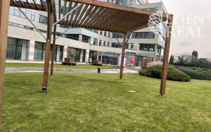 *Obchodné priestory v reprezentatívnom business centre