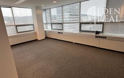 Administratívny blok - 6 kancelárií  v modernej budove