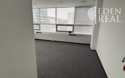Administratívny blok - 6 kancelárií  v modernej budove