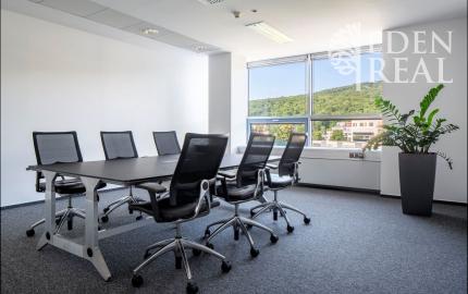 Malá kancelária v modernom objekte na Patrónke, 16,19 m2, 5. posch.