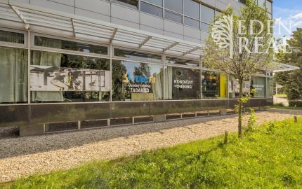 Samostatný kancelársky blok s krásnym výhľadom, 16. p.