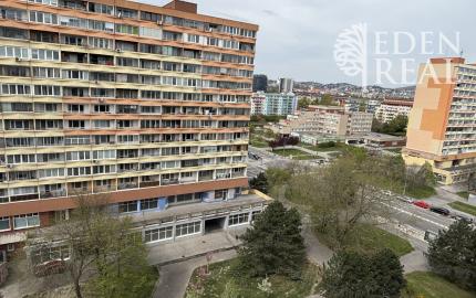 Zariadená garsónka na začiatku Petržalky