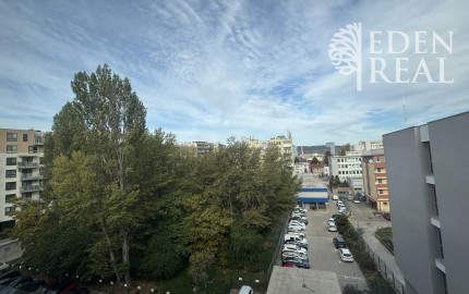 Hľadáte menšiu kanceláriu? Lake Building ponúka riešenie!