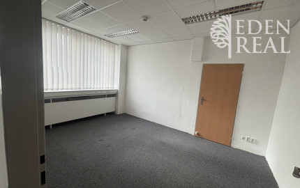 Samostatný kancelársky celok 75 m² na Drieňovej ul.