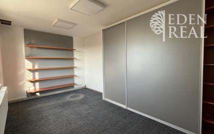 Showroom, obchod či sklad v uzatvorenom areáli