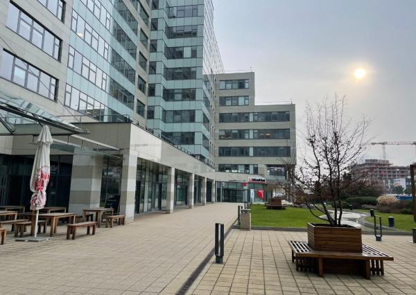 Reprezentatívne administratívne priestory v BBC5, blok B, 7.posch.