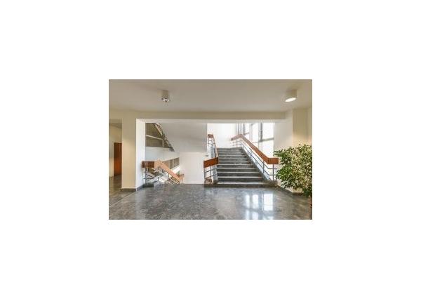 Kancelárske priestory v zrekonštruovanej budove - rôzne výmery