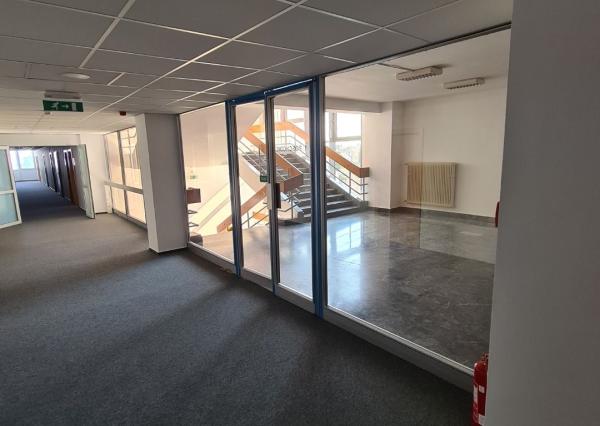 Kancelárie v zrekonštruovanej budove - rôzne výmery