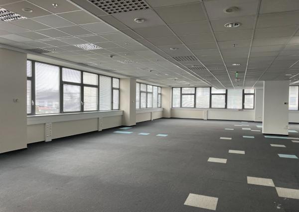 Reprezentatívne administratívne priestory v BBC5, blok C, 6.posch.