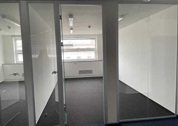 Malá kancelária s 2 pracovnými miestami v BBC 1 na Plynárenskej ul.