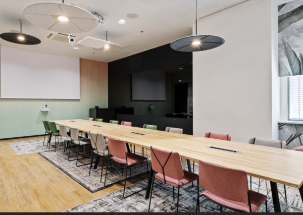 Moderné kancelárie v Polus Tower 1 pri Kuchajde, 11. posch.