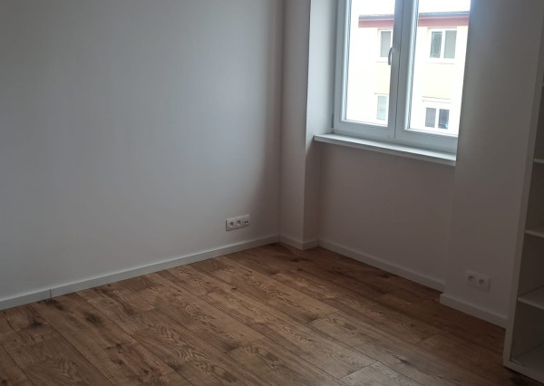 Zrekonštruovaný a zariadený 3-izbový byt