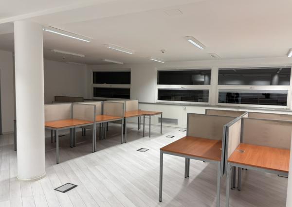 *Administratívne priestory v BBC1, 6.posch., blok A