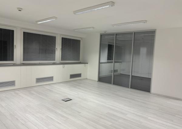 *Administratívne priestory v BBC1, 6.posch., blok A