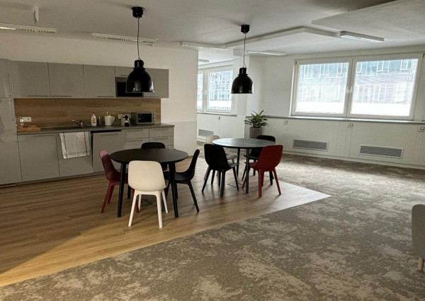 *Reprezentatívne administratívne priestory na Flexifloor v BBC1, 5.posch.