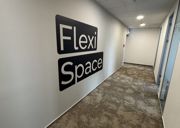 *Reprezentatívne kancelárie pre 3 osoby, BBC5, FLEXIFLOOR