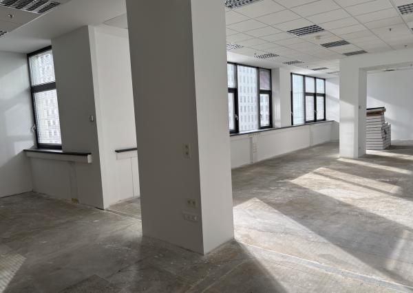 *Reprezentatívne administratívne priestory v BBC5, blok B, 7.p.