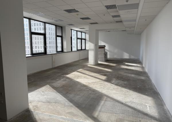 *Reprezentatívne administratívne priestory v BBC5, blok B, 7.p.