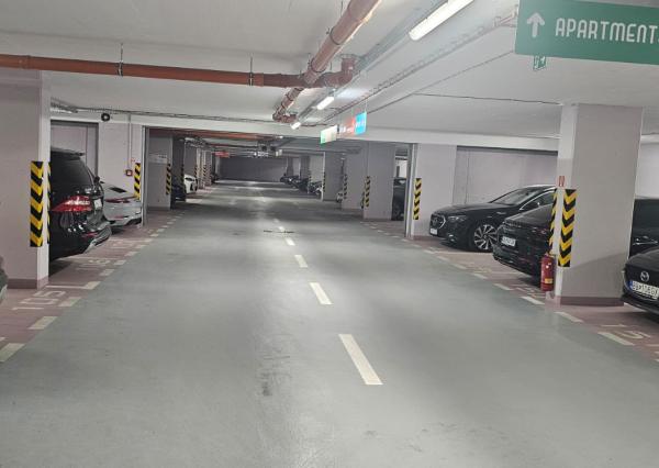 Garážové státie v Metropolitan Star pri Prezidentskom paláci