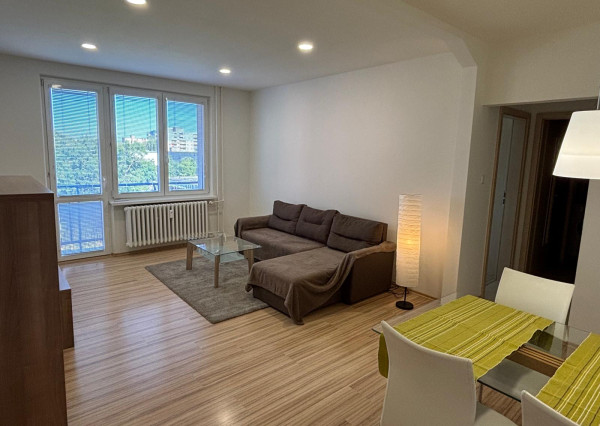 BEZ PROVÍZIE - 2,5-izbový byt pri Štrkoveckom jazere