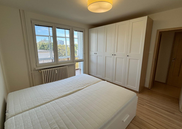 BEZ PROVÍZIE - 2,5-izbový byt pri Štrkoveckom jazere