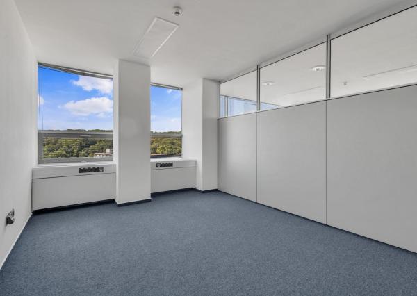 Malá kancelária v modernom objekte na Patrónke, 16,19 m2, 5. posch.