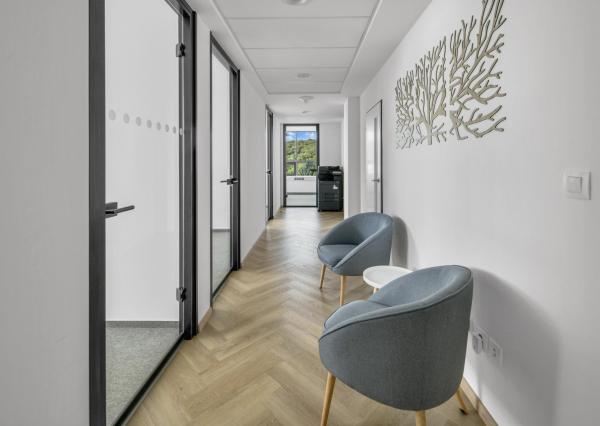 Samostatný administratívny celok, 7 kancelárií