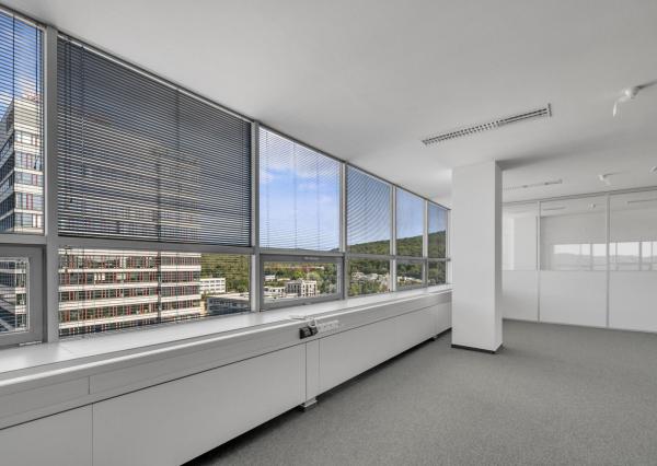 Samostatný kancelársky blok s krásnym výhľadom, 16. p.