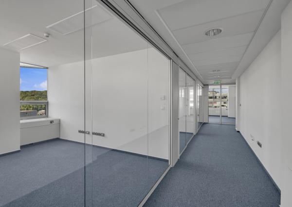 Samostatný kancelársky blok s krásnym výhľadom, 16. p.