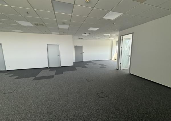 Reprezentatívne administratívne priestory pri Kuchajde, 16.p.,285 m2,unit C