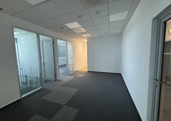 Reprezentatívne administratívne priestory pri Kuchajde, 16.p.,285 m2,unit C