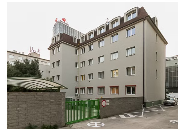 Samostatná malá kancelária pri OC Centrál