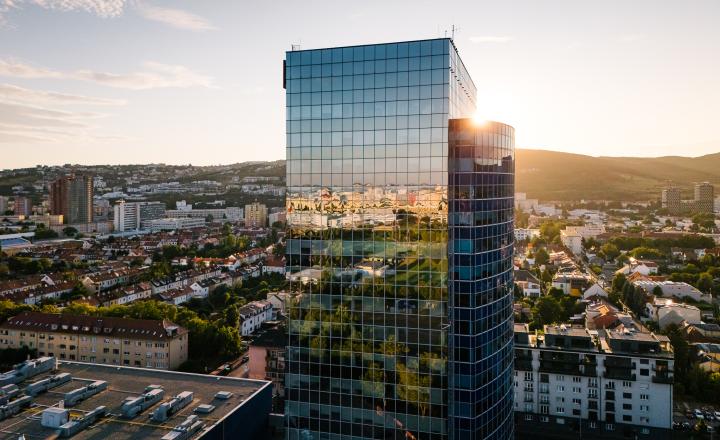 *Kvalitné kancelárie pri Kuchajde - Polus Tower 1, 15. posch. - fotografia 8