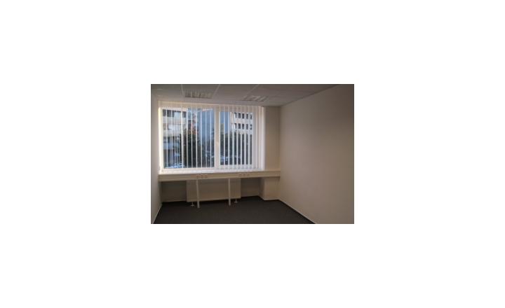 Malá kancelária, 17 m2, Kramáre - fotografia 5