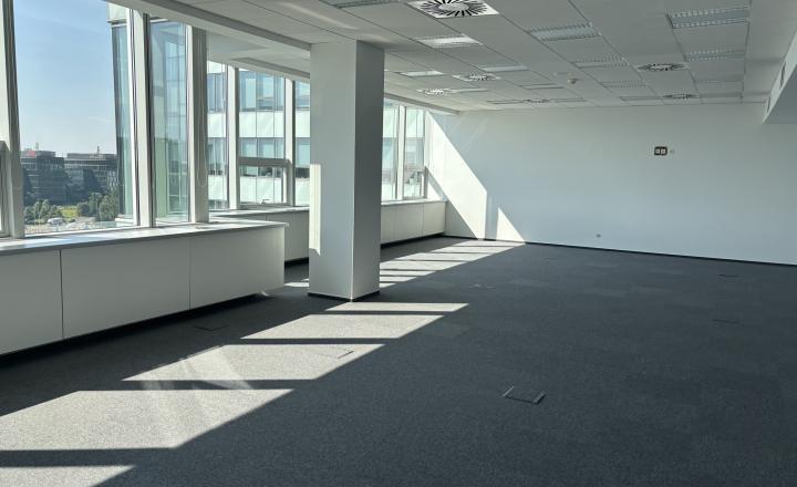 Prémiové kancelárske priestory v Aupark Tower, 438 m2 - fotografia 7