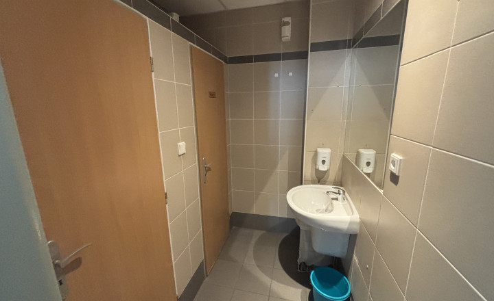 Samostatný kancelársky celok 150 m² s vlastným vstupom - fotografia 5