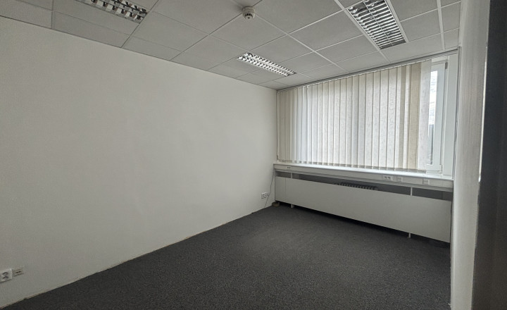 Samostatný kancelársky celok 75 m² na Drieňovej ul. - fotografia 4