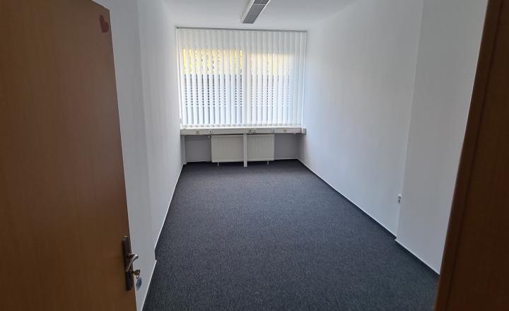 Administratívny priestor - 3 kancelárie na Kramároch - fotografia 9