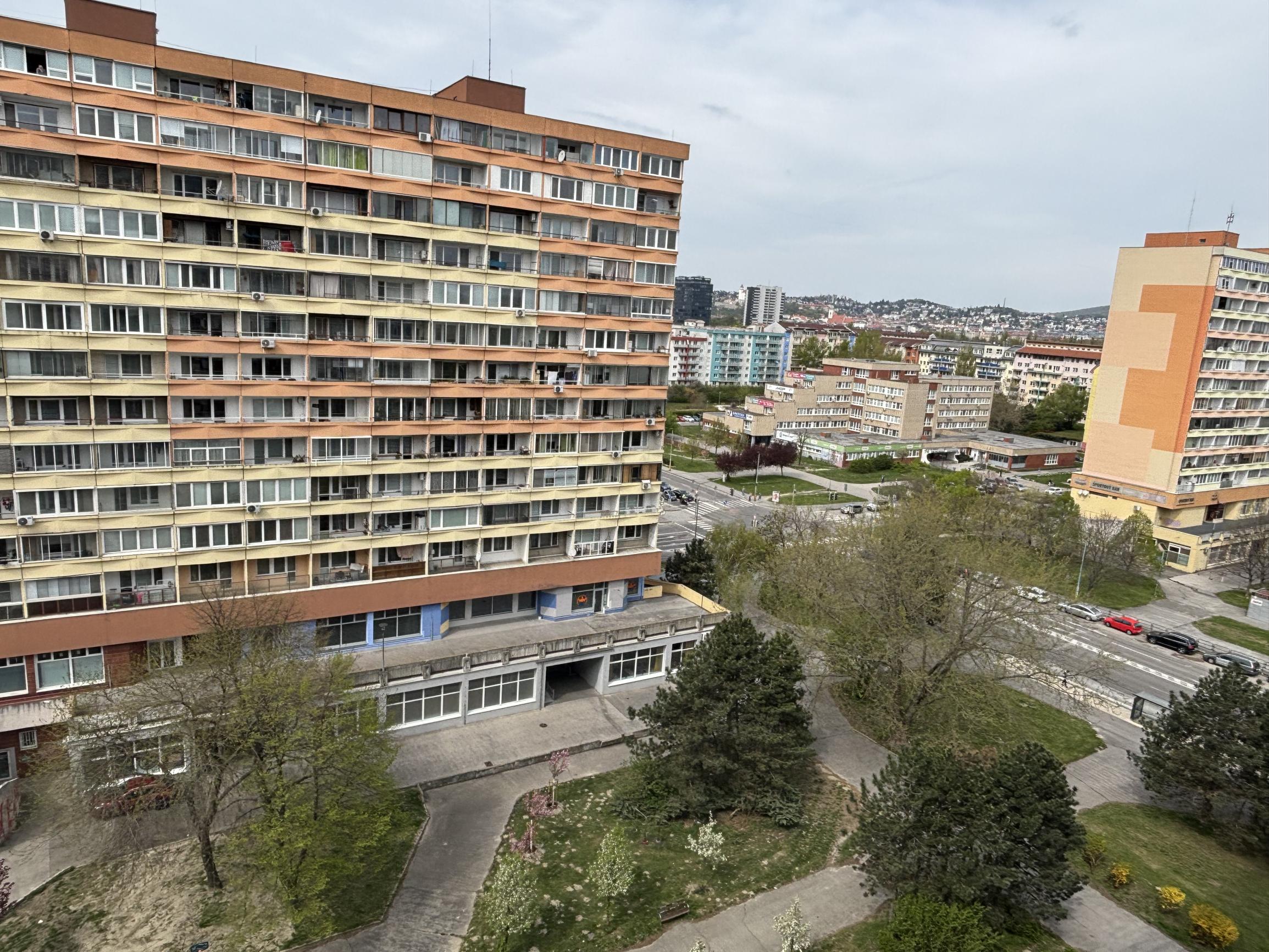 Zariadená garsónka na zač. Petržalky - bez provízie, konečná cena