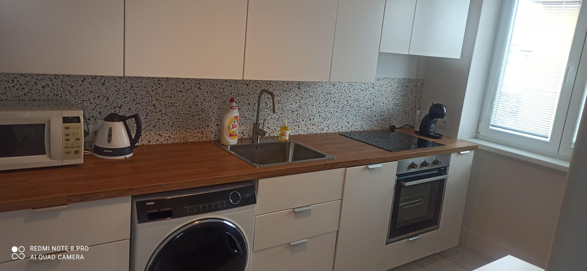 Zrekonštruovaný a zariadený 3-izbový byt